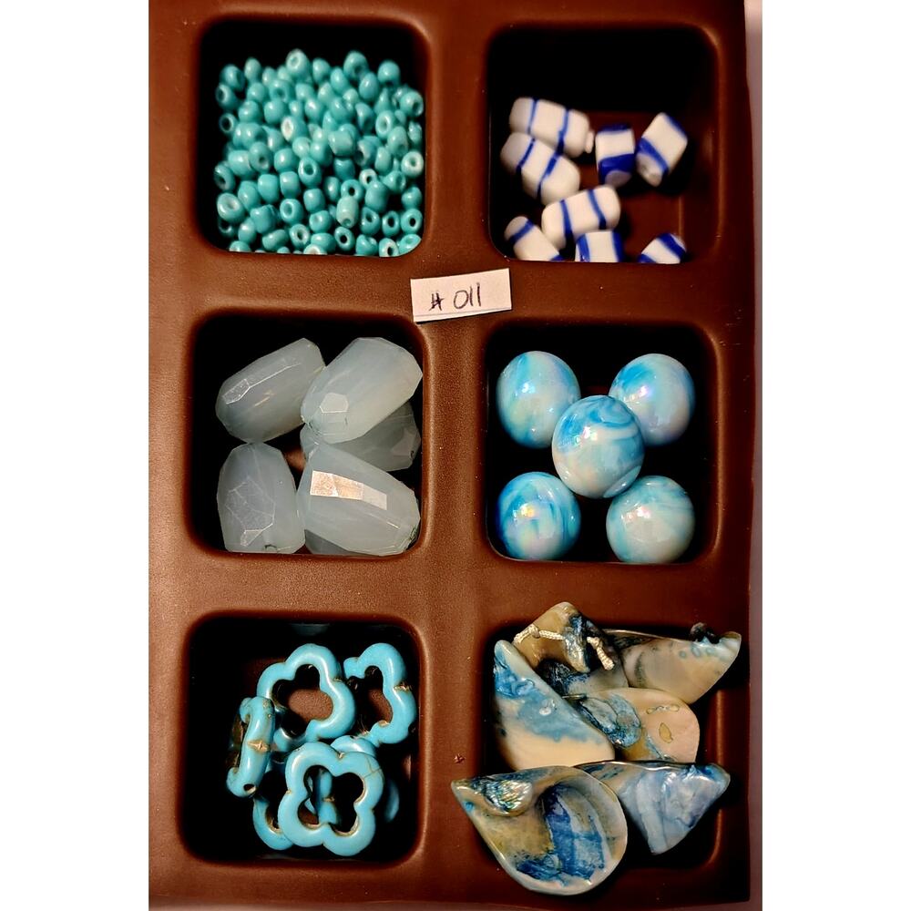 BEAUTIFUL CRAFT AND JEWELRY BEADS SAMPLER